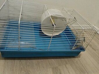 prodám klec na křečka včetně točítka