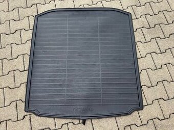 Oboustranný koberec kufru Škoda Octavia 3 originál