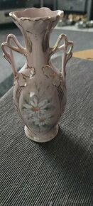 Prodám vázičku z růžového porcelánu