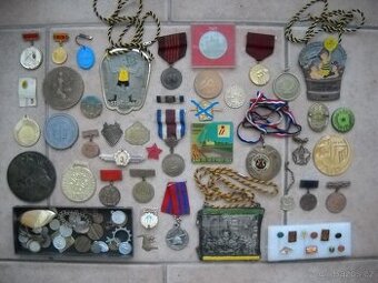 Medaile, odznaky, plakety