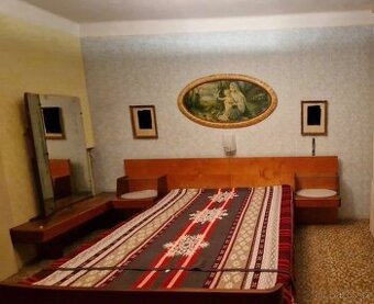 Retro ložnice – zachovaný nábytek z 60.–70. let (komplet ses