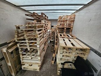 Polámané nebo atypické palety za odvoz