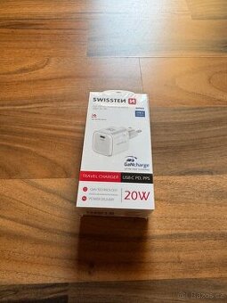 Nabíječka Swissten USB-C 20W - Nová