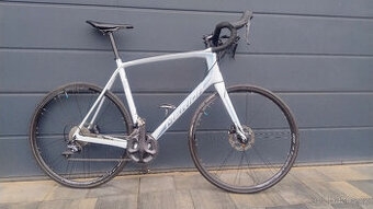 Silniční kolo Merida Scultura disc 5000 ultegra XL poServise