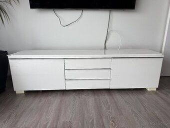 Tv stolek ikea