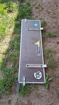 Prodám zadní čelo privesu - 1