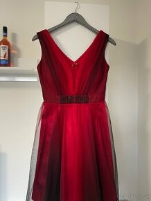 Prodám plesové šaty vel. 38-40