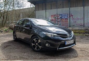 Toyota Auris 2.0 D-4D 91kW 2013 Ťažné