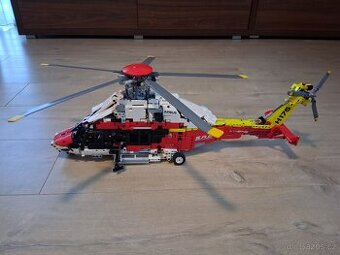 LEGO Technic 42145 Záchranářský vrtulník Airbus H175
