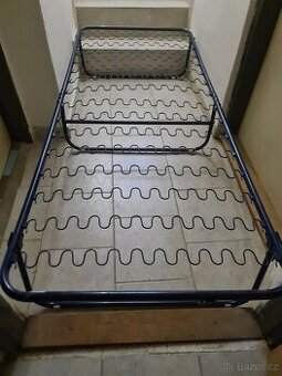 Skládací postel Stram