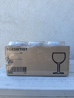Skleničky na víno IKEA