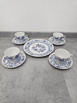 ​Cibuláková sada Bohemia – 4 šálky s podšálky + velký talíř