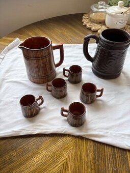 Retro keramická sada na panáky – styl sudu (70.–80. léta)