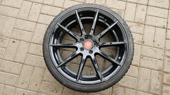 Zimní Sada Alu 5x114.3 235/35 R20 Tesla Model 3 Performance