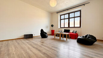 Pronájem prostorného bytu 2+1, 83 m², lodžie, Brno – Černá P