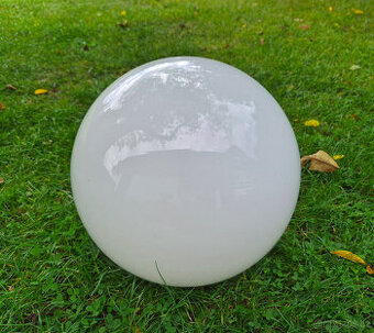 Opálové skleněné stínidlo koule – průměr 30 cm, otvor 11 cm
