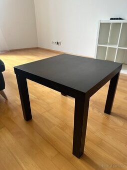 Černý konferenční stolek (IKEA Lack)