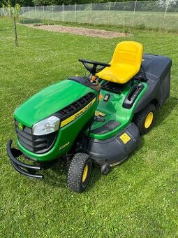 Zahradní traktor John Deere X155R