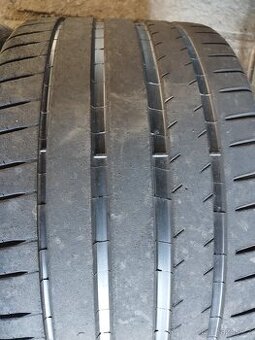 2 MICHELIN 325/30 R21 - TOP STAV