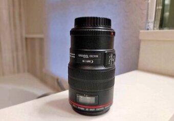 Canon EF 100mm 2.8 Macro
