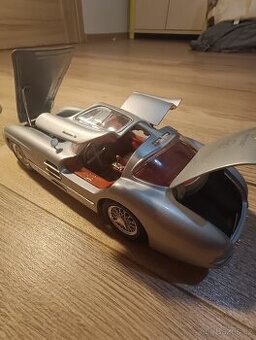 Maisto Mercedes 300SLR