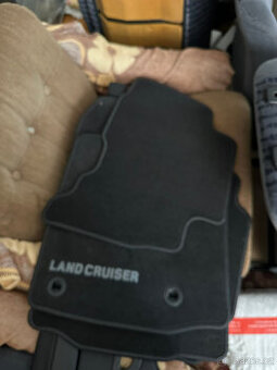 Velurové koberce Toyota Land Cruiser 150