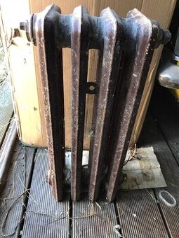 Prodam litinový radiator