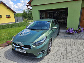 Prodám Kia Ceed 1,5 T-GDi GPF 7DCT Benzín