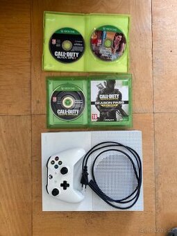 Xbox one s 1tb +3 hry