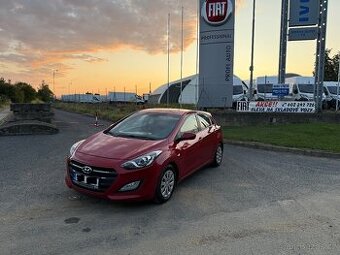HYUNDAI I30 1.4i KLIMA PARK SENZORY AUTORIZOVANÝ SERVIS