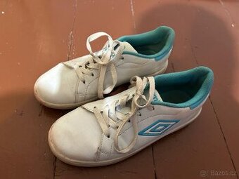 Sálovky UMBRO - vel. 37,5