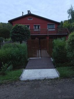 Celoročně obyvatelná chata Dolní Lhota u Luhačovic