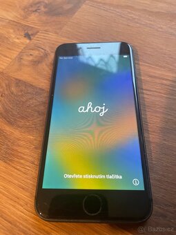 Apple iPhone 8 64 GB, šedý