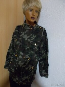 ŠPIČKOVÁ DÍVČÍ  MASKÁČOVÁ PŘECHOD PARKA  V.S/M