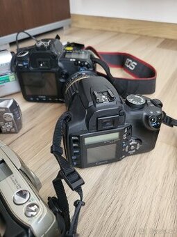 Fotoaparáty a videokamery