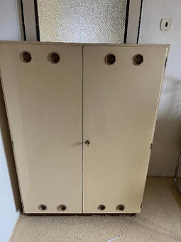 Prodám retro potravinovou skříňku