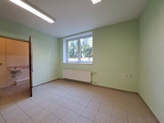 Pronájem bytu 3+1, 200 m2 v 1.NP v centru Veselí nad Moravou