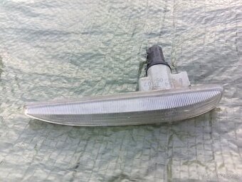 BMW E65 levý boční blinkr