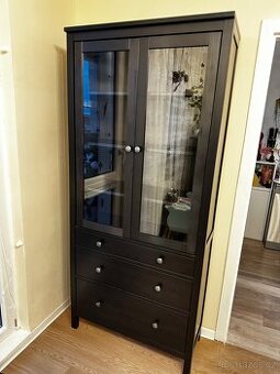 Vitrína ikea Hemnes
