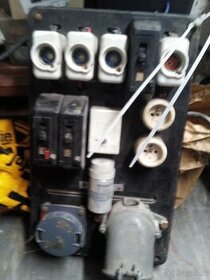 Starý elektro rozvaděč