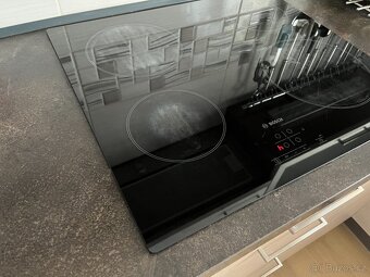 Sklokeramická varná deska BOSCH PKE 611B17E