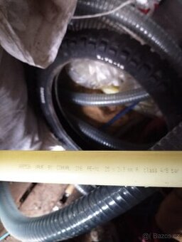 PE - xc Trubka 25mm x 2,3 mm