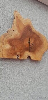 Dřevěné hodiny akát