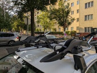 3× střešní nosič na kolo – 2× AUDI, 1× THULE 598