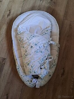 Hnízdo pro miminko se zavinovací péřovou dekou