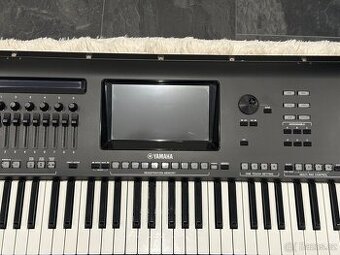 Prodam yamaha genos jsou jak nove cena 53tis