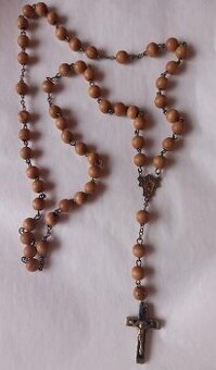 Růženec do auta pro šťastný návrat, rok 1930, art deco