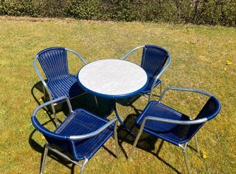 38x restauracní hlinikove ratanove židle s vypletem