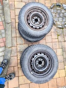 Sada pneu s disky Citroen Peugeot