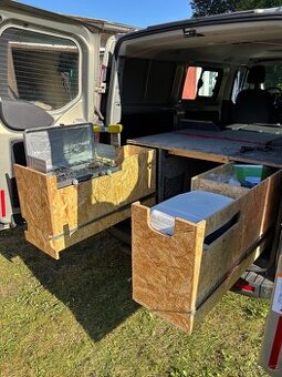 Postel do dodavky ford transit custom